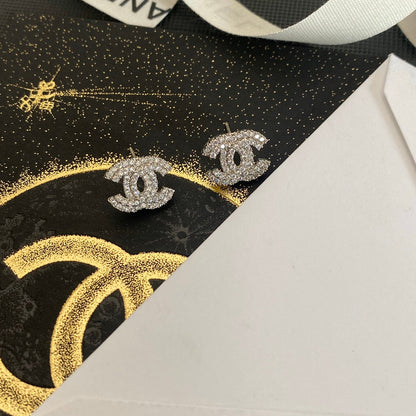 Boucles d'oreilles élégantes en cristal