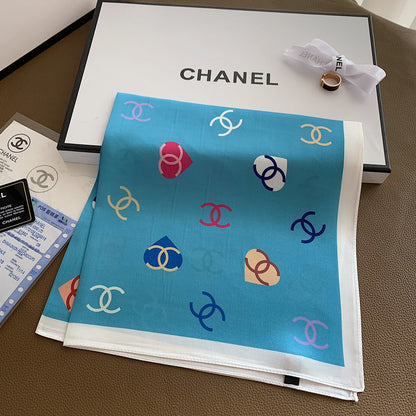Foulard carré élégant