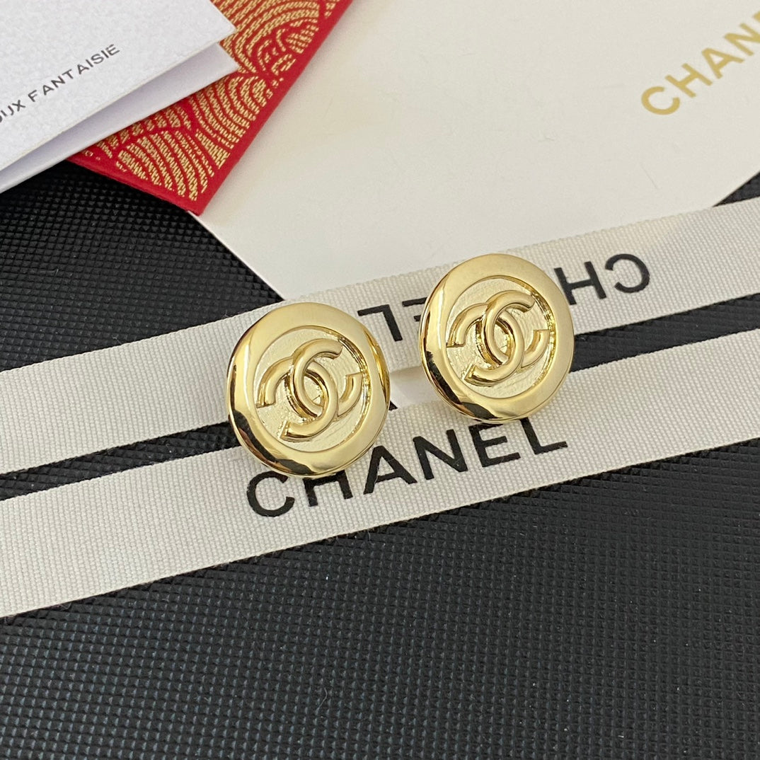 Pendientes redondos dorados vintage