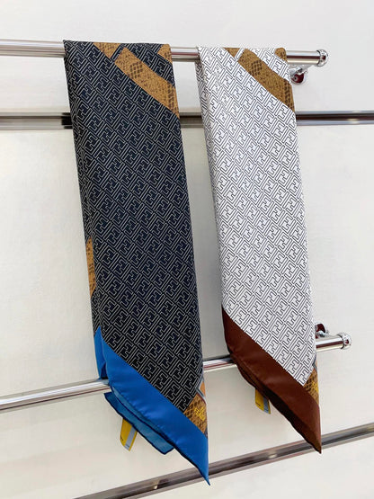 Pañuelo cuadrado de seda con estampado retro