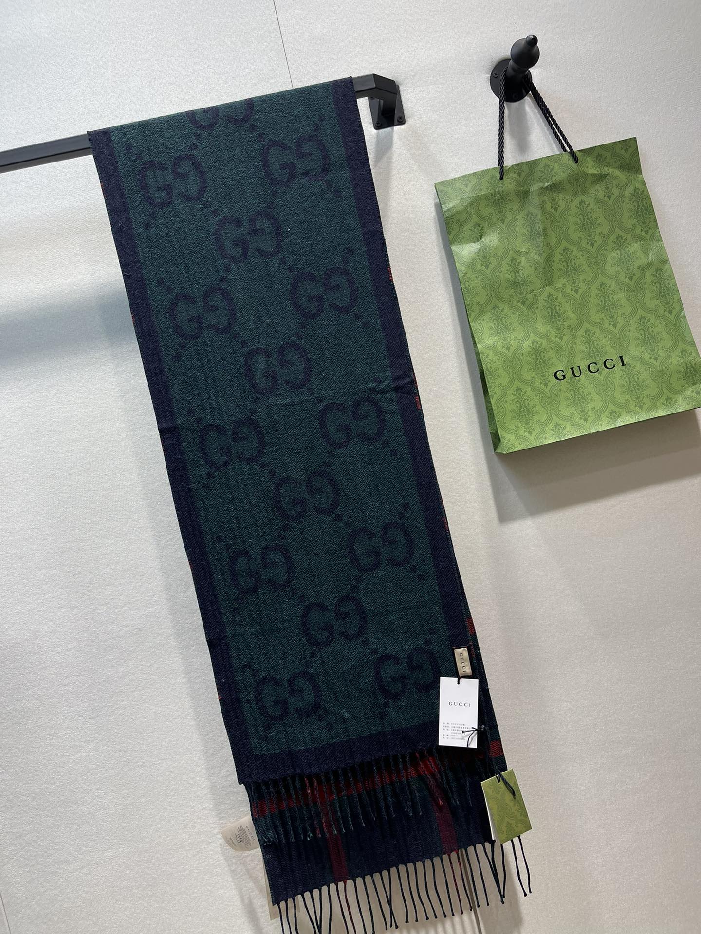 Bufanda de doble cara con borlas y estampado de cuadros escoceses
