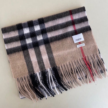 Bufanda multicolor clásica a cuadros con borlas