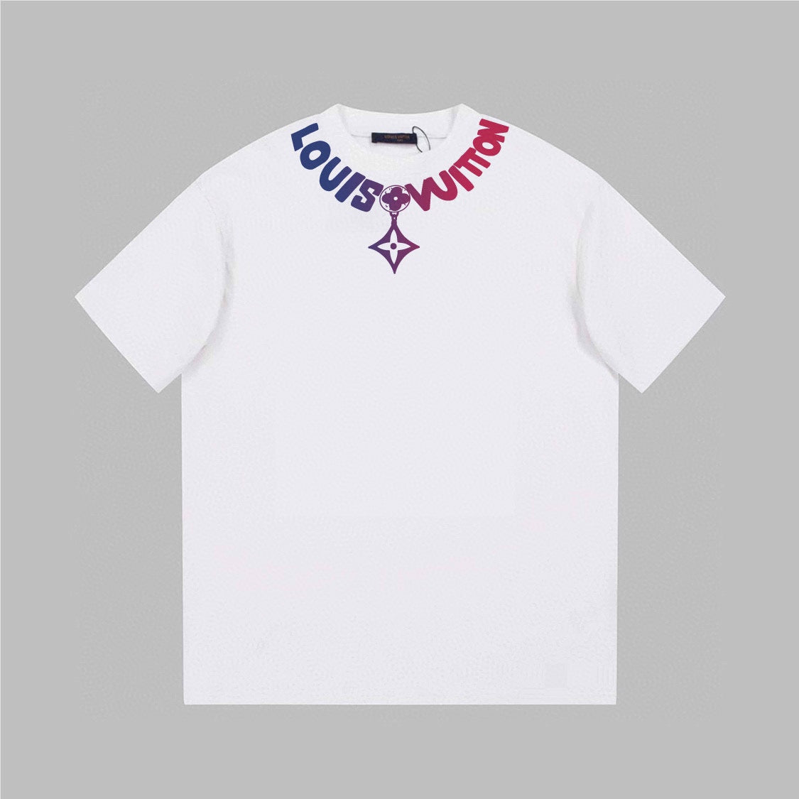 Camiseta con logo estampado en el escote