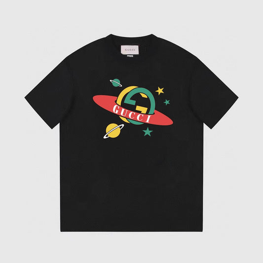 Camiseta con estampado de luna de dibujos animados