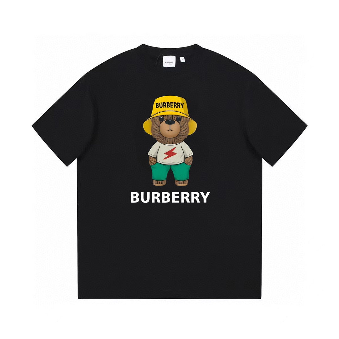 Camiseta con estampado de oso de dibujos animados