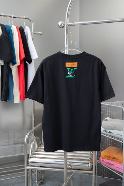 Camiseta con estampado facial