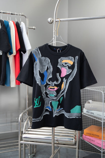 Camiseta con estampado facial