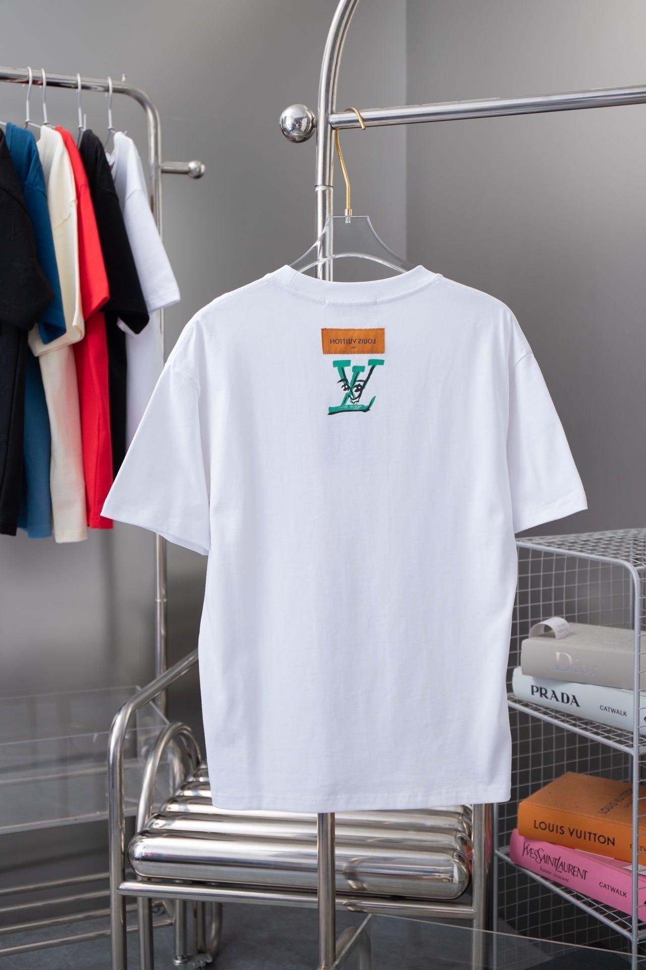 Camiseta con estampado facial