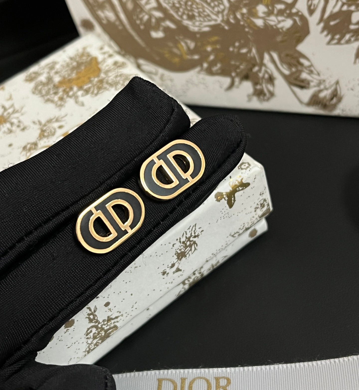 Pendientes de CD elegantes y sencillos