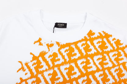 Camiseta con el logo impreso a medias