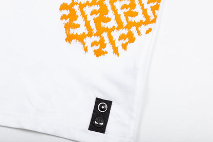 Camiseta con el logo impreso a medias