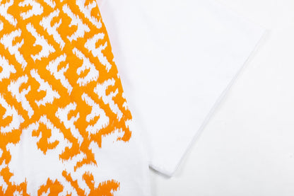Camiseta con el logo impreso a medias