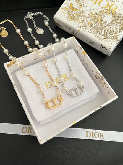 Joli collier de perles