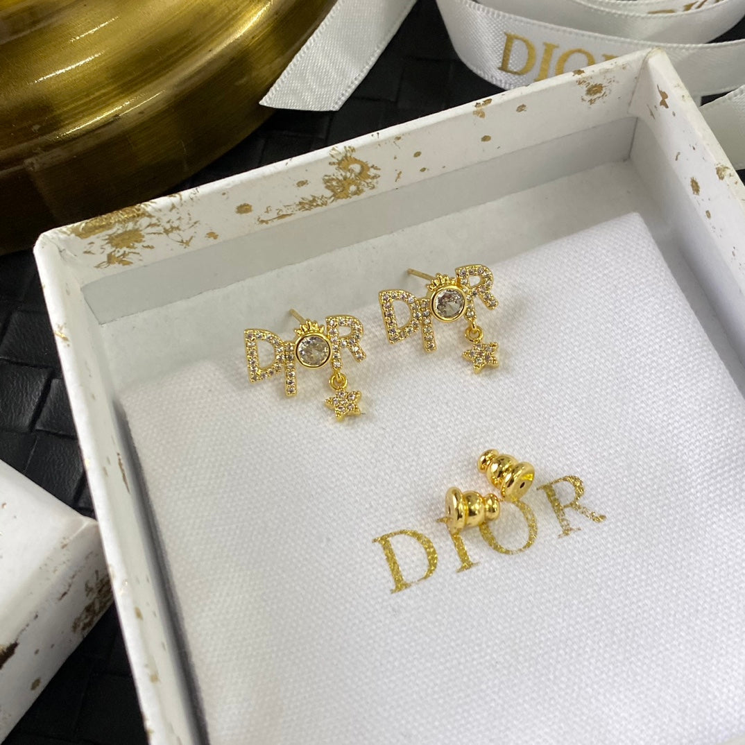 Pendientes de cristal con letras de moda