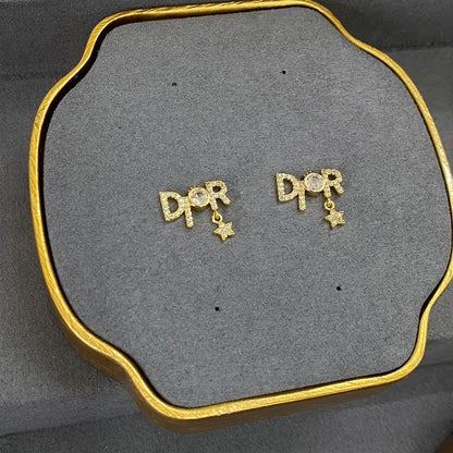 Pendientes de cristal con letras de moda