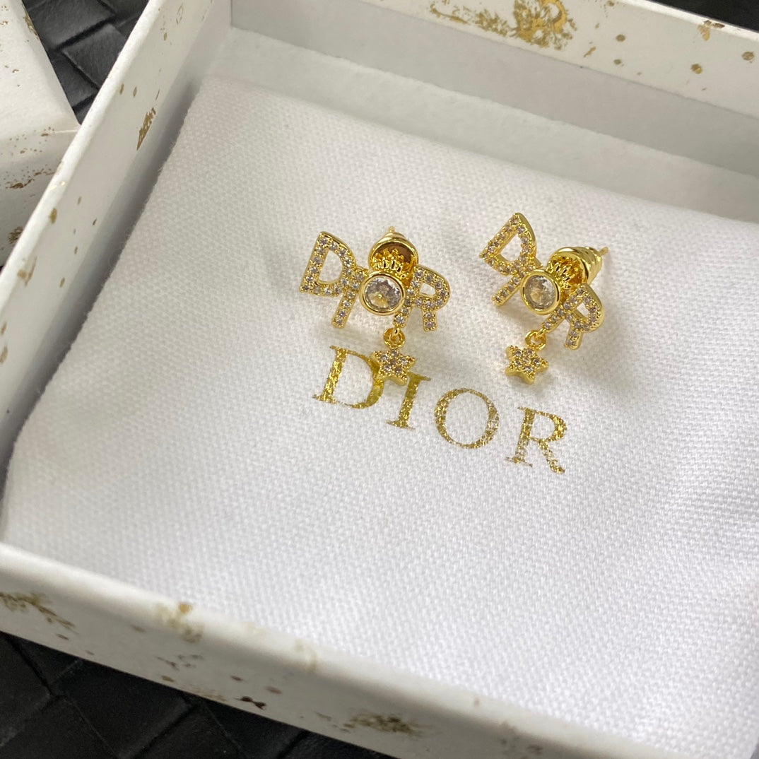 Pendientes de cristal con letras de moda