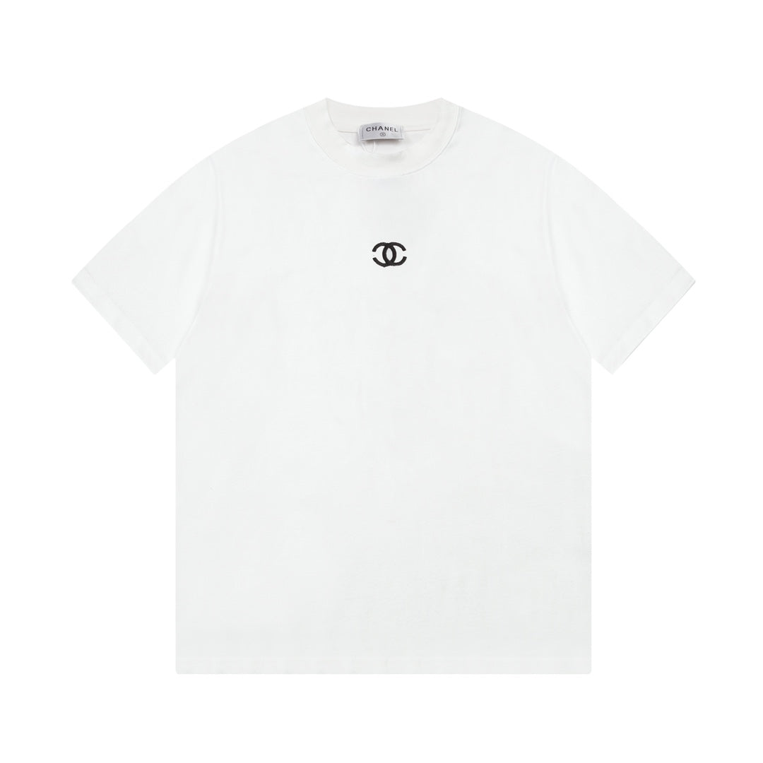 Camiseta estampada con la letra C