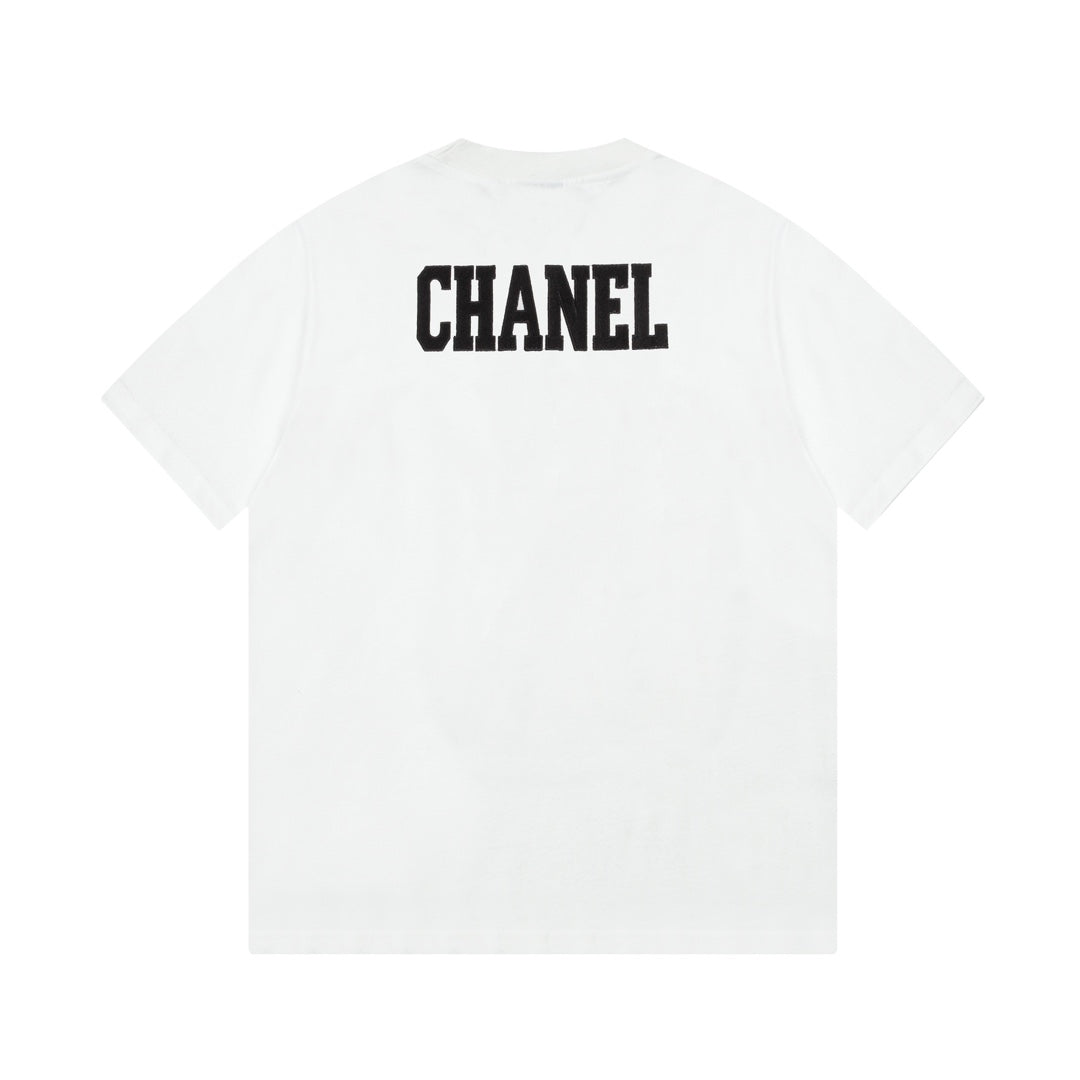 Camiseta estampada con la letra C