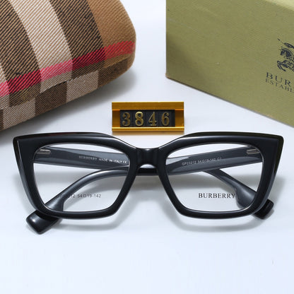 Lunettes œil-de-chat à carreaux tendance