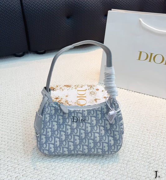 mini sac croissant en toile