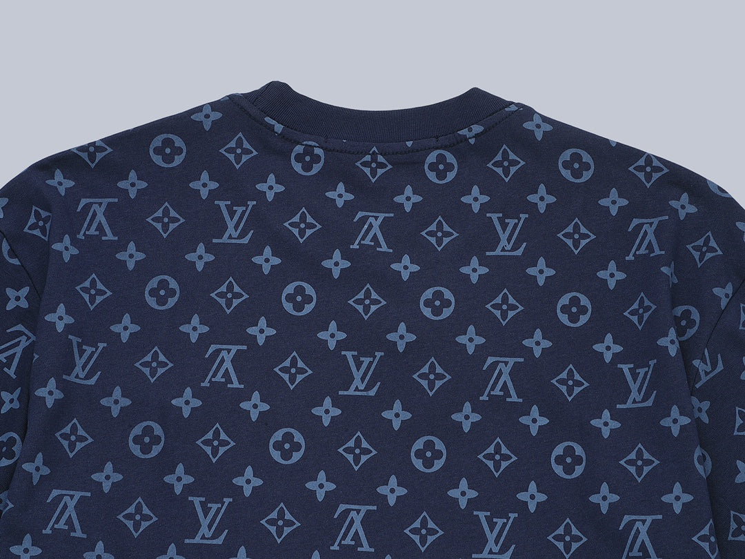 Camiseta con estampado completo