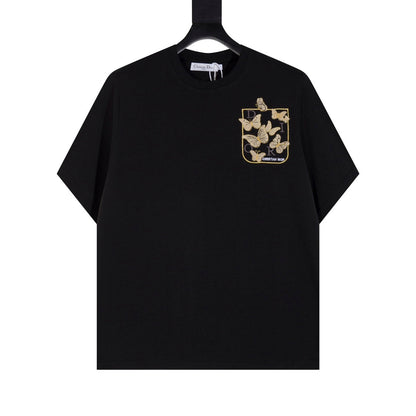 Camiseta con estampado de mariposas