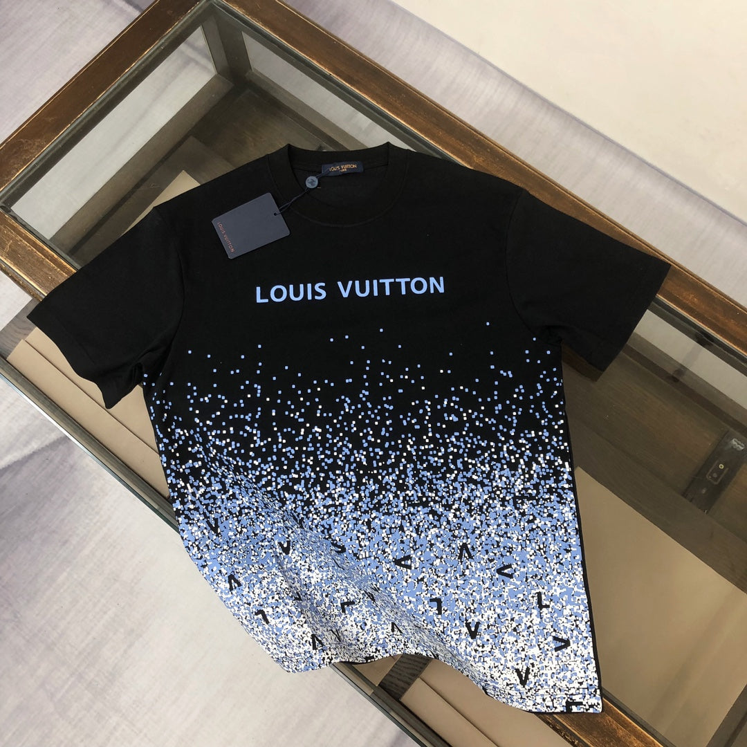 Camiseta con estampado de estrellas degradadas