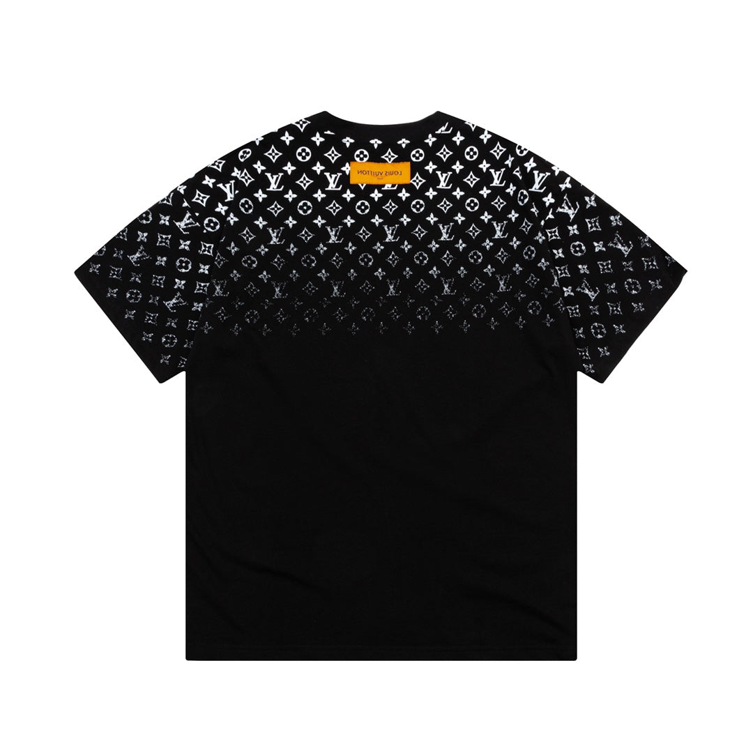 Camiseta con estampado de monograma degradado