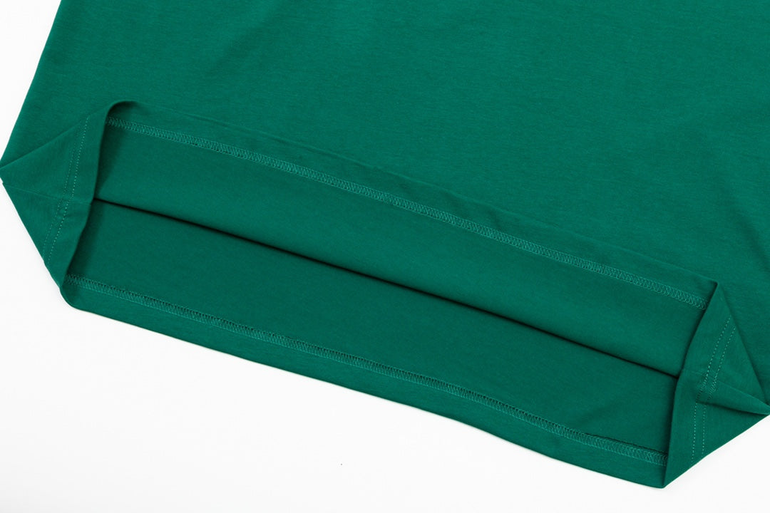 Camiseta con estampado de monograma degradado