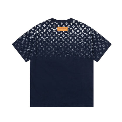 Camiseta con estampado de monograma degradado