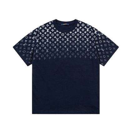 Camiseta con estampado de monograma degradado