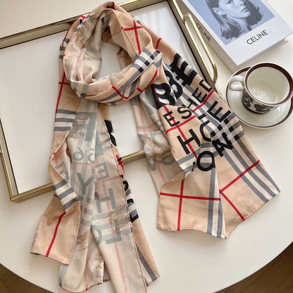 Foulard en soie à carreaux classiques quatre couleurs