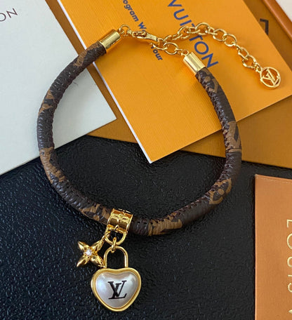 Pulsera clásica de cuero personalizada