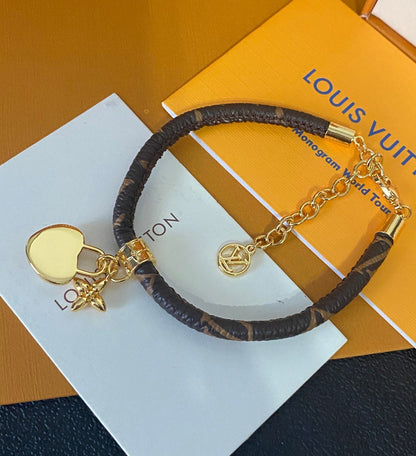Pulsera clásica de cuero personalizada