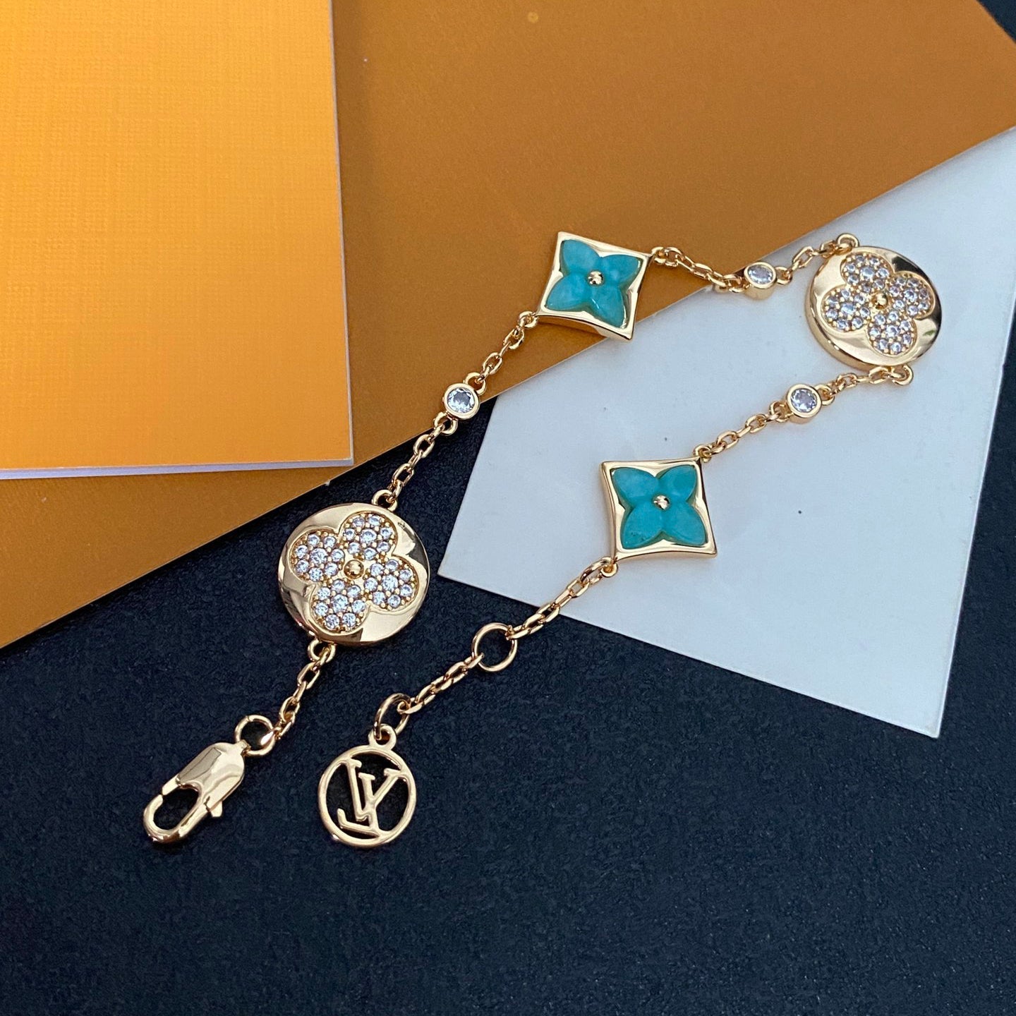 Pulsera Multi-Diseño Blossom