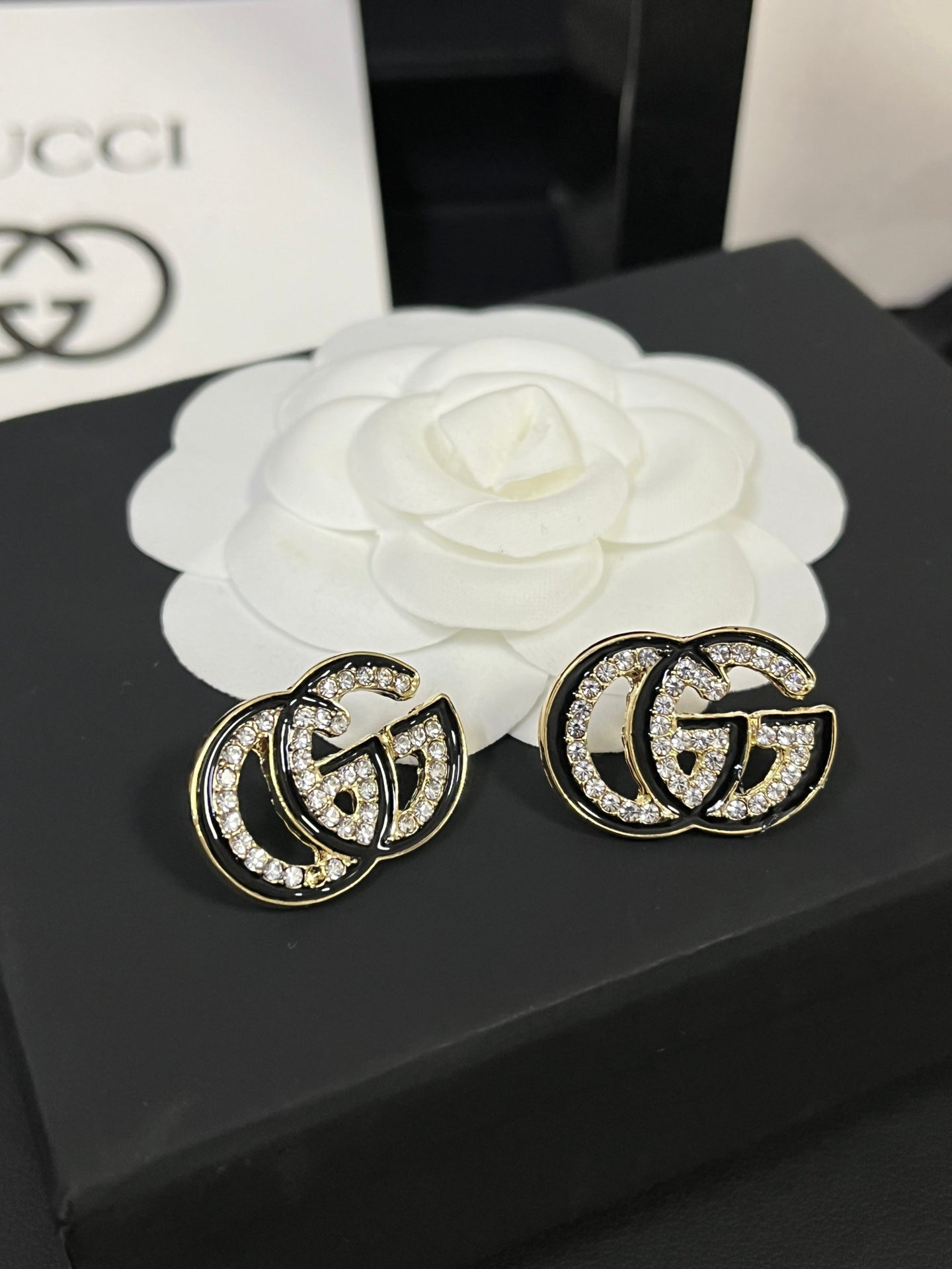 Pendientes artesanales de esmalte de diamante