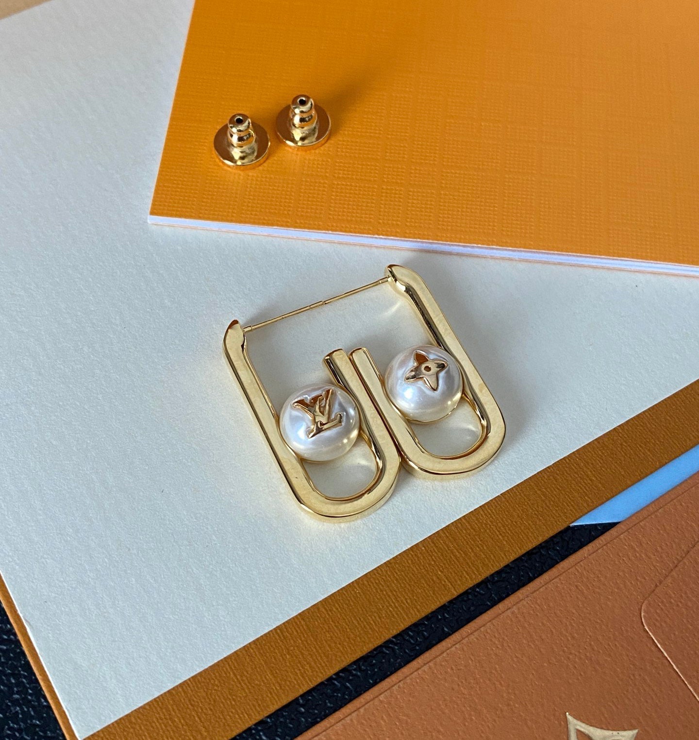 Pendientes de perlas sencillos