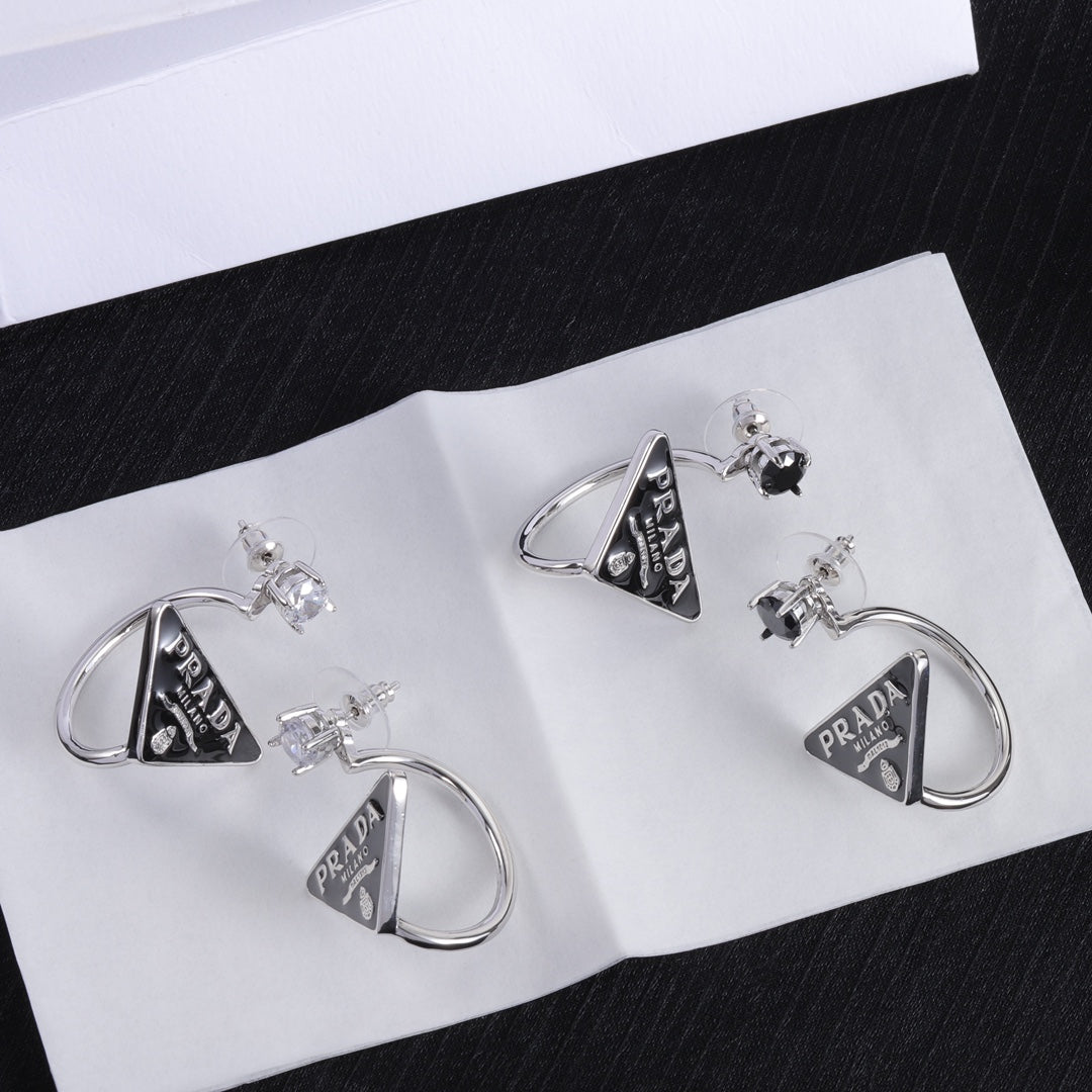 Pendientes con Símbolo de Triángulo