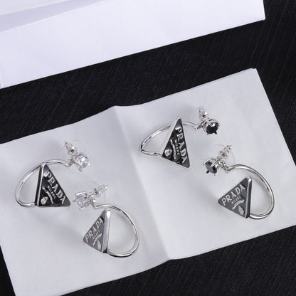 Pendientes con Símbolo de Triángulo