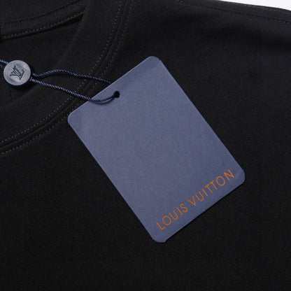Camiseta estampada vintage desgastada