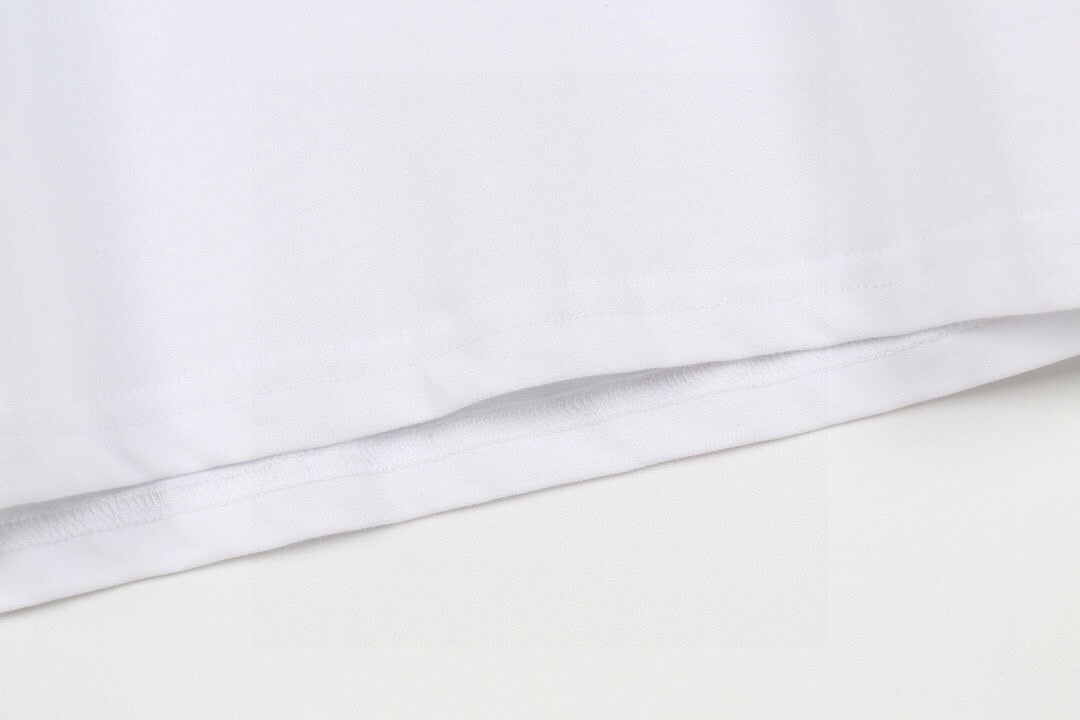 Camiseta con estampado de flor de ciruelo