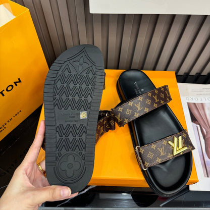 Sandales unisexe en cuir monogrammé
