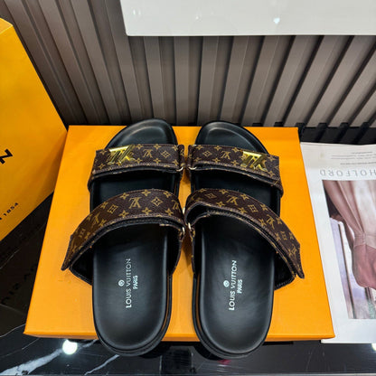 Sandales unisexe en cuir monogrammé