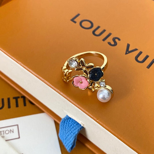 Bague ouverte tendance fleur et perle