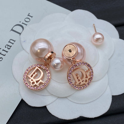Boucles d'oreilles créoles perles et lettres diamantées