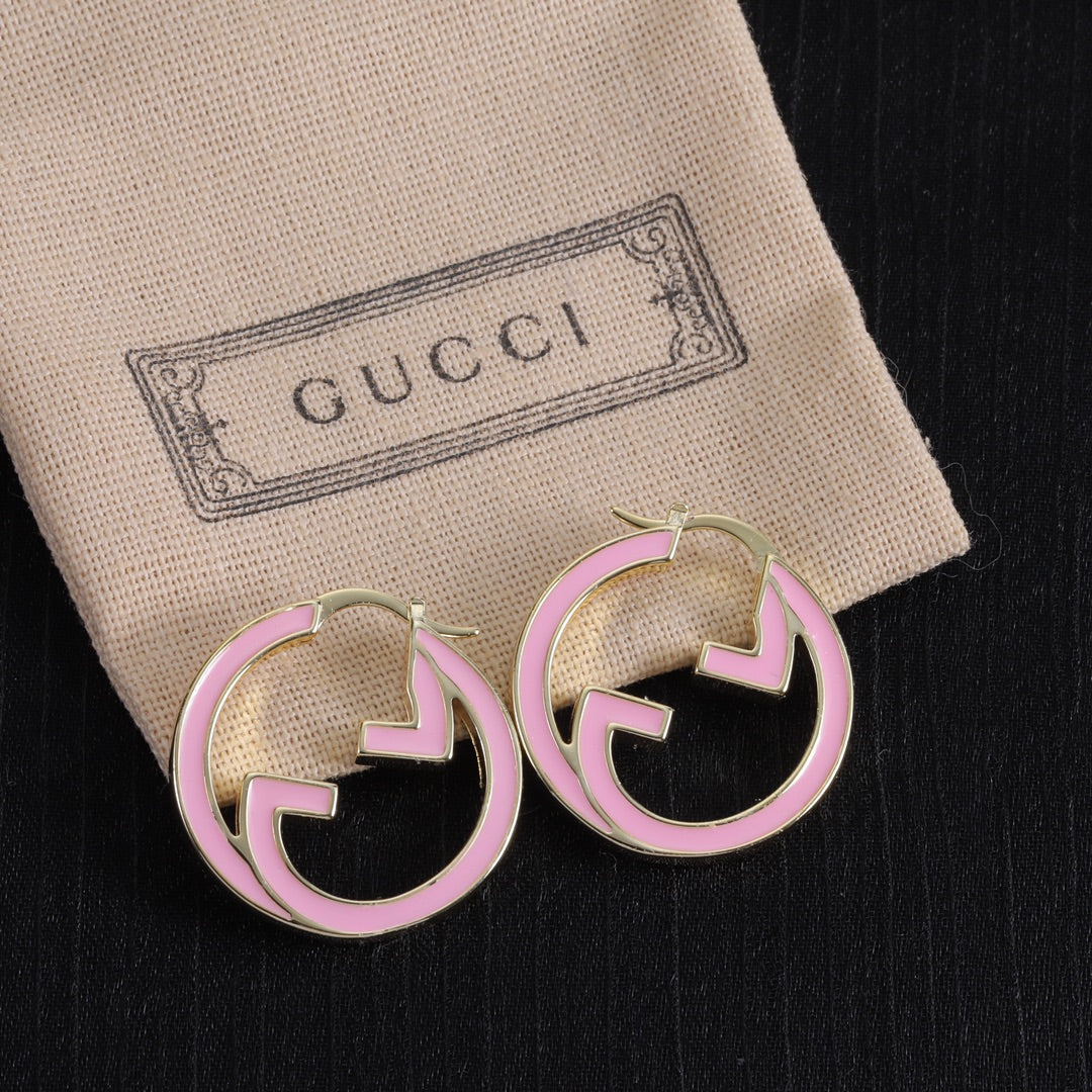 Aretes de aro redondos calados de esmalte