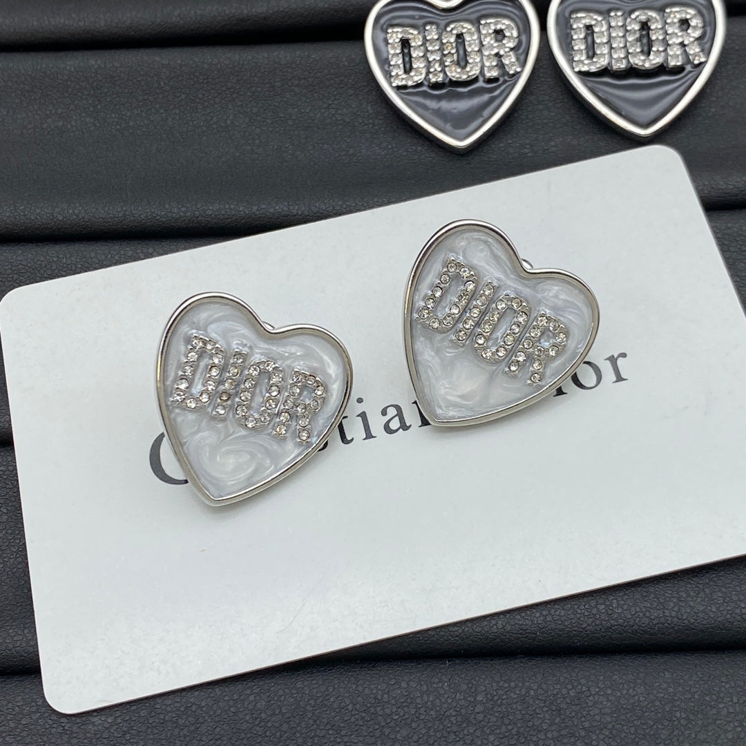 Pendientes Grabados de Diamante Corazón de Amor