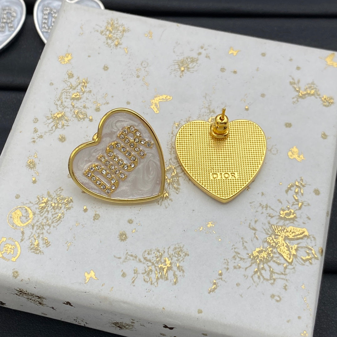 Pendientes Grabados de Diamante Corazón de Amor