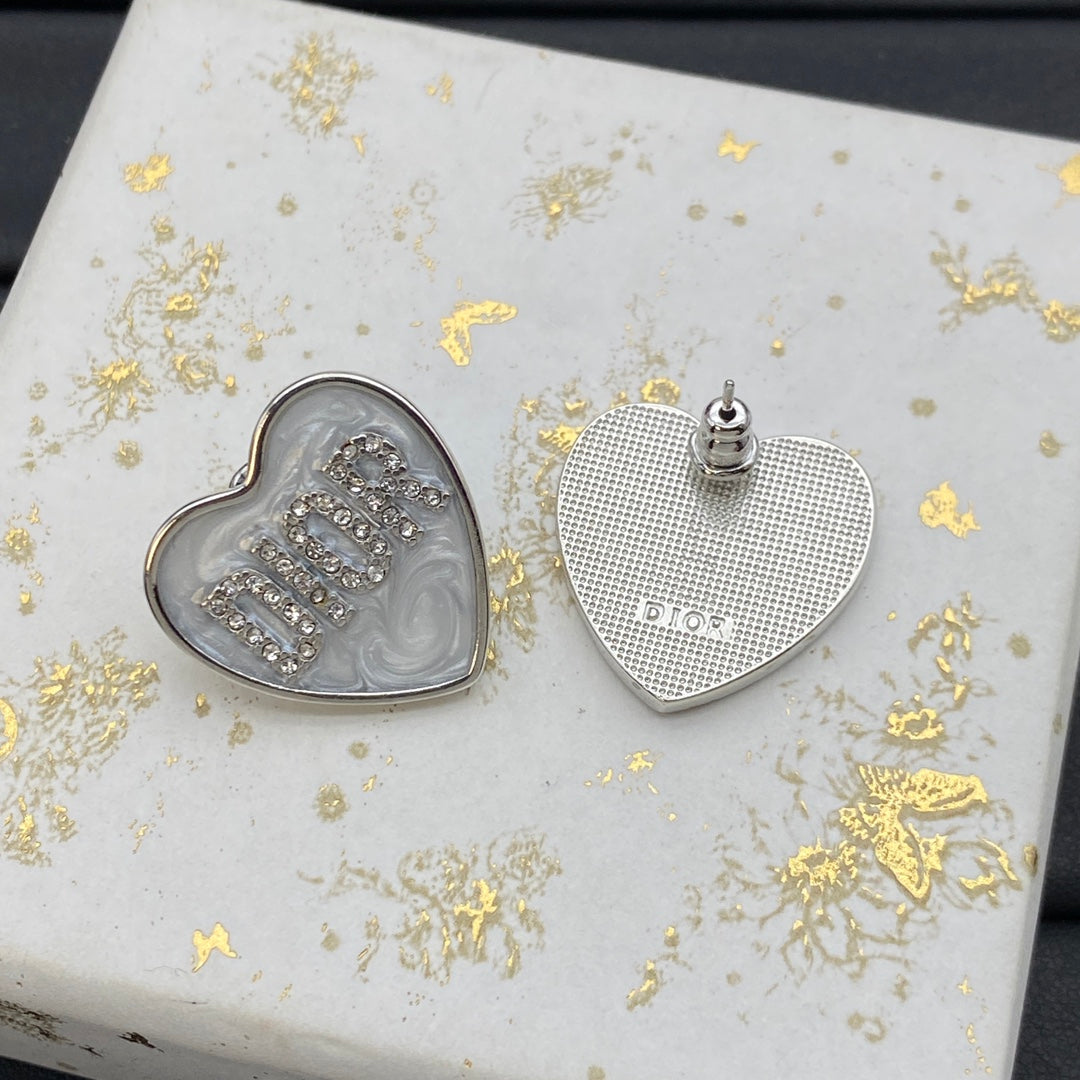 Pendientes Grabados de Diamante Corazón de Amor