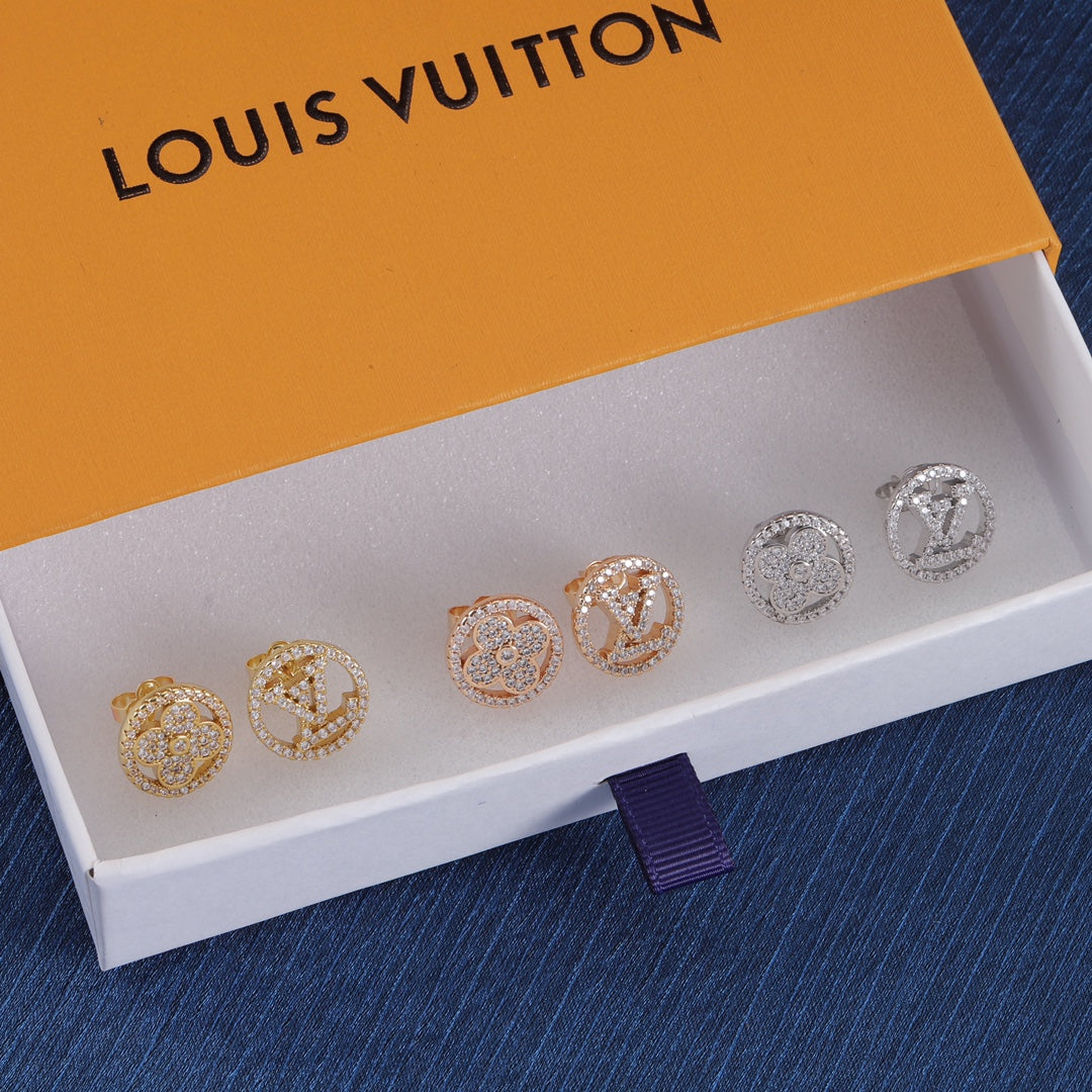Pendientes de botón asimétricos con logotipo de diamantes de imitación